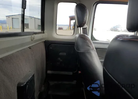 2001 Nissan Frontier King Cab Sc z USA, uszkodzony, nr VIN 1N6MD26T51C343161